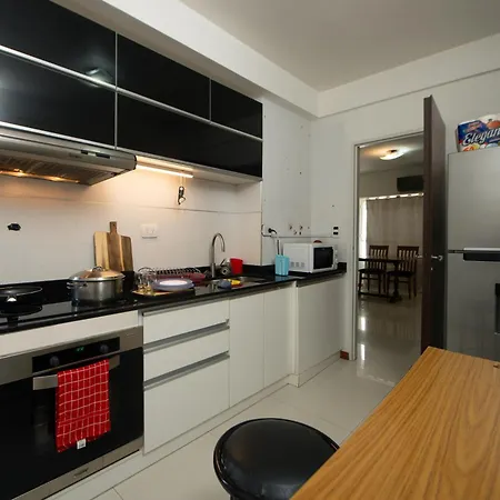 Departamento Con Cochera Zona Consular Para 4 Con 2 Habitaciones Bahia Blanca Exterior photo
